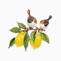 Брошь "Воробьи на ветке лимона", цветная в золоте