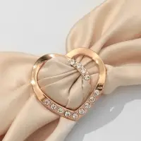 Муфта для платка &laquo;Сердце&raquo; линейное, цвет белый в золоте