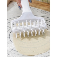 Валик для накатки теста Доляна &laquo;Дырки&raquo;, 21&times;12,5&times;6,5 см, цвет белый