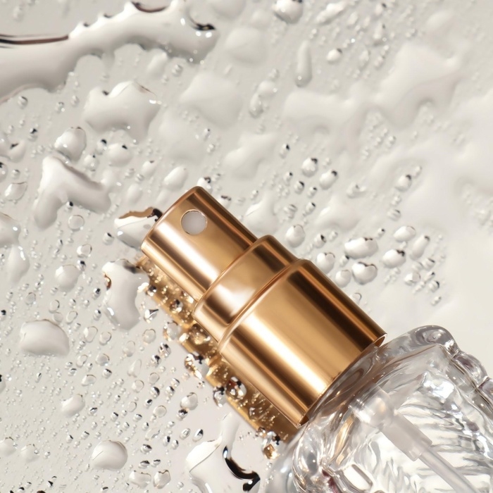 Флакон для парфюма &laquo;Прозрачный узор&raquo;, с распылителем, 15 мл, цвет золотистый