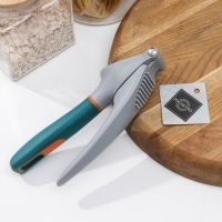 Пресс для чеснока Magistro Coral, 20,2&times;4,2&times;6,5 см, цвет зелёный, серый