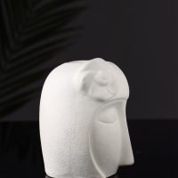 Фигурное кашпо "Девушка с цветком" 11х10 см