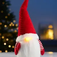 Фигура текстиль &laquo;Гном романтик в красном&raquo; 40 см, 1LED, LR1130х3 (в компл.), Т/БЕЛЫЙ