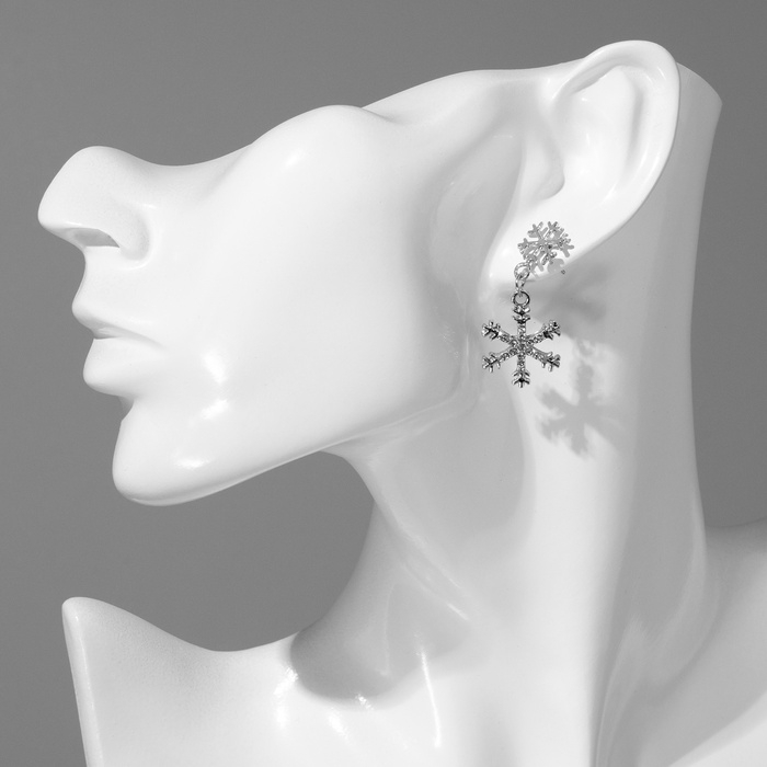 Новый год! Серьги &laquo;Снежинки&raquo; со стразами, цвет белый в серебре