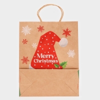 Новый год. Пакет бумажный подарочный новогодний крафт "Новогодняя шапка", 33 &times; 26 &times; 12 см.