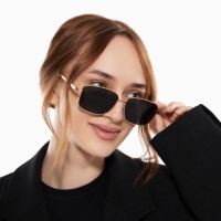 Очки солнцезащитные uv 400, дужка 13.5 см, ширина 12.8 см, линза 4.3 х 5.5 см