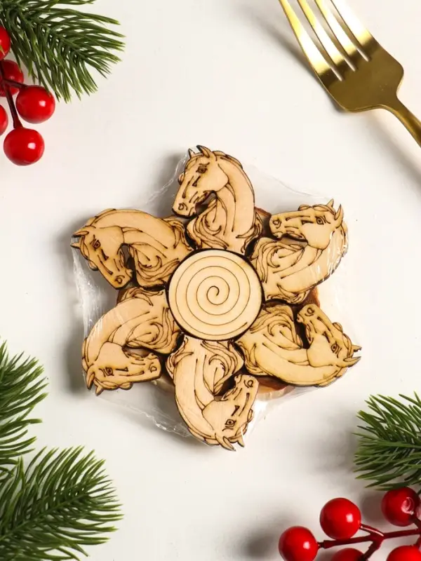 Подставка под горячее Лошадь Красотка , 11см, можжевельник