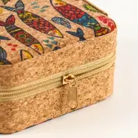 Шкатулка кожзам для украшений "Рыбки" пробка 10х10х5 см