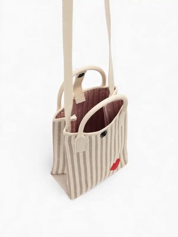 Сумка подр Сердце, 12*4*17, отд на кнопке, дл ремень, бело/серый