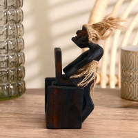 Сувенир календарь &laquo;Абориген с компьютером&raquo;, 15&times;11&times;10 см, дерево