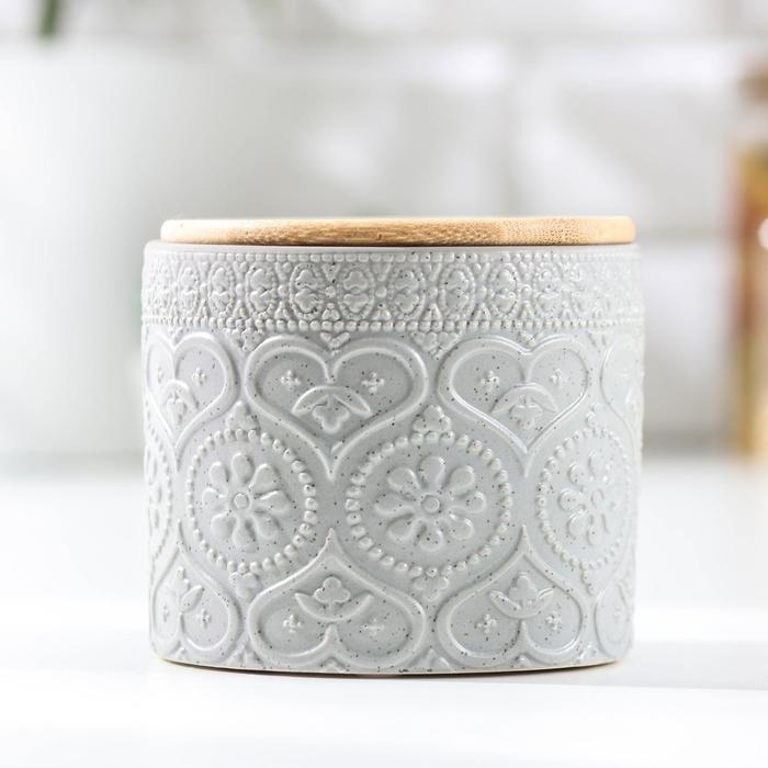 Банка для хранения сыпучих продуктов &laquo;Кружева. Сердца&raquo;, 400 мл, 10&times;9,5 см, с бамбуковой крышкой, керамическая, цвет серый