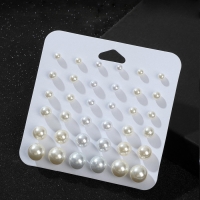 Пусеты 18 пар &laquo;Рэйчел&raquo; бусина d=5-12 мм, цвет молочно-белый