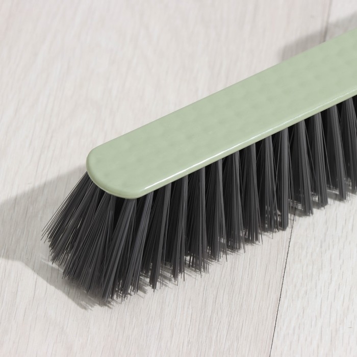 Щётка-смётка пластиковая Доляна, рабочая часть 18 см, 31&times;3,5 см, цвет МИКС