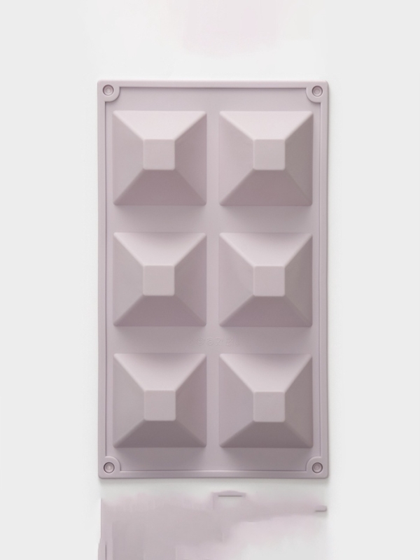 Форма для выпечки Доляна &laquo;Пирамида&raquo;, силикон, 6 ячеек, 29,5&times;17,2&times;4 см, сиреневая