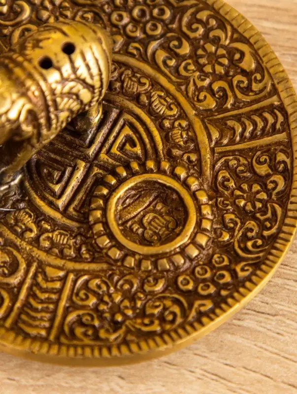 Подставка под благовония "Слоник на тарелке" латунь 7 см