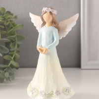 Сувенир полистоун "Девушка-ангел в нежно-голубом платье, руки-сердце" 9,5х6,5х16 см