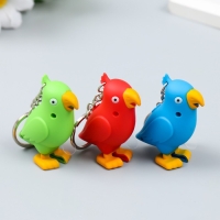 Фонарик кричалка на кольце "Попугай" 4,6х2,5х6 см