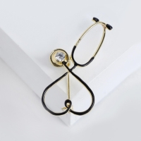 Брошь &laquo;Стетоскоп&raquo; сердце, цвет чёрный в золоте