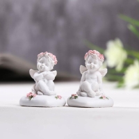 Фигурка полистоун &laquo;Ангелок сидит на сердце в венке из роз&raquo;, 3.5&times;3&times;4 см, МИКС