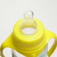 Бутылочка для кормления &laquo;Фрукты&raquo;, классическое горло, 250 мл., от 0 мес., цилиндр, с ручками