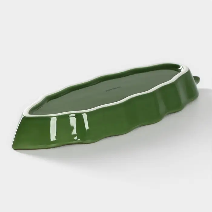 Блюдо сервировочное Доляна &laquo;Лист&raquo;, 25&times;9&times;2,8 см, цвет зелёный