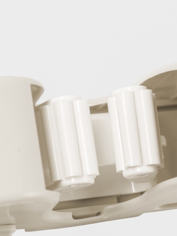 Держатель для швабр настенный самоклеящийся, 11,8х6,3х4,5