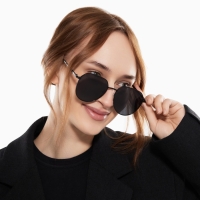 Очки солнцезащитные uv 400, дужка 13 см, ширина 12.5 см, линза 5.1&times;5.4 см