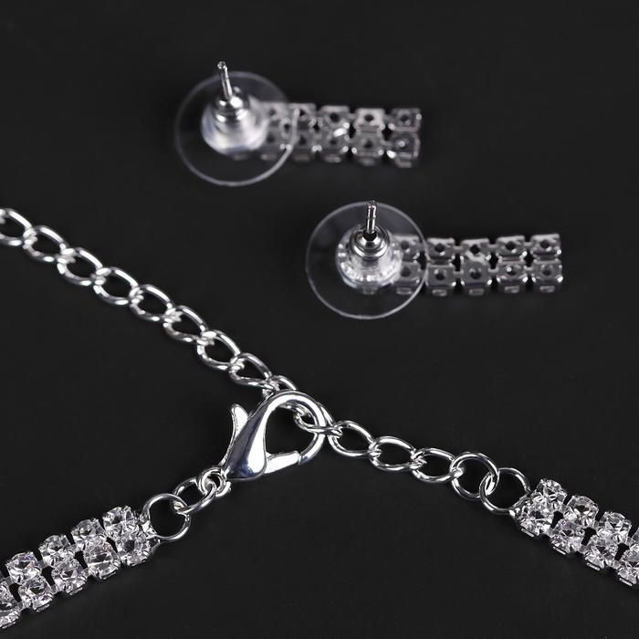 Набор 2 предмета: серьги, чокер &laquo;Лёд&raquo; два ряда, цвет белый в серебре, 32 см