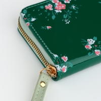 Кошелёк женский на молнии, лакированный, цвет зелёный