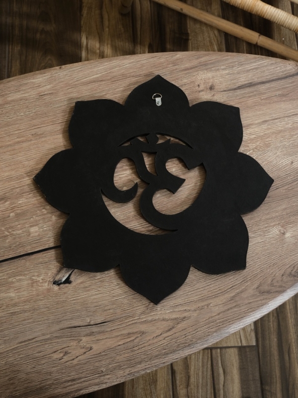 Панно резное МДФ "ОМ", 40х40х0,6 см, золотое основание