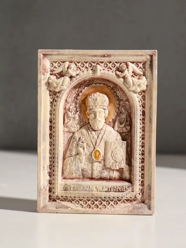 Икона с подвесом "Николай Чудотворец"  размер 12х9х2 см,гипс, роспись