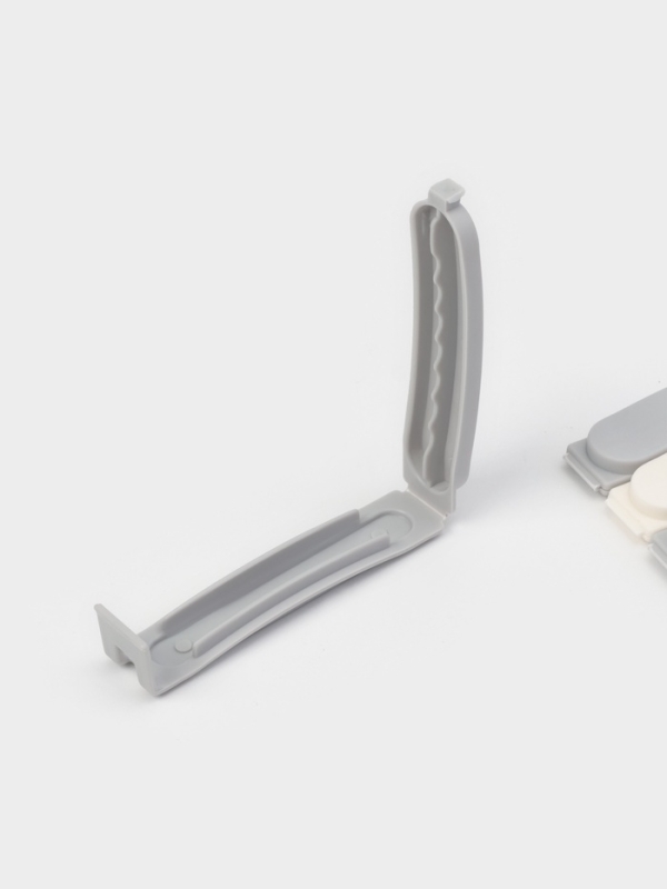 Набор зажимов для пакетов 5 шт, 7х7,5х1,5 см, цвет белый/серый