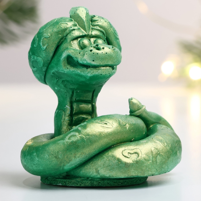 Новый год. Символ 2025. Фигура "Змея Орион" светло-зеленая, 5х5х6см