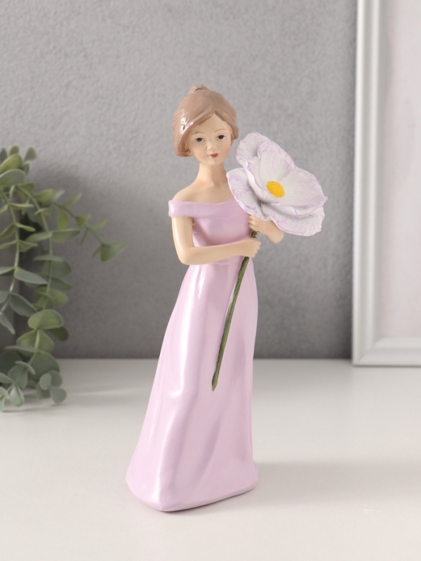 Сувенир полистоун "Девушка с большим цветком в руках" 9,5х7,2х19,4 см