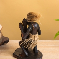 Сувенир "Абориген с контрабасом" дерево, 12х11х18 см