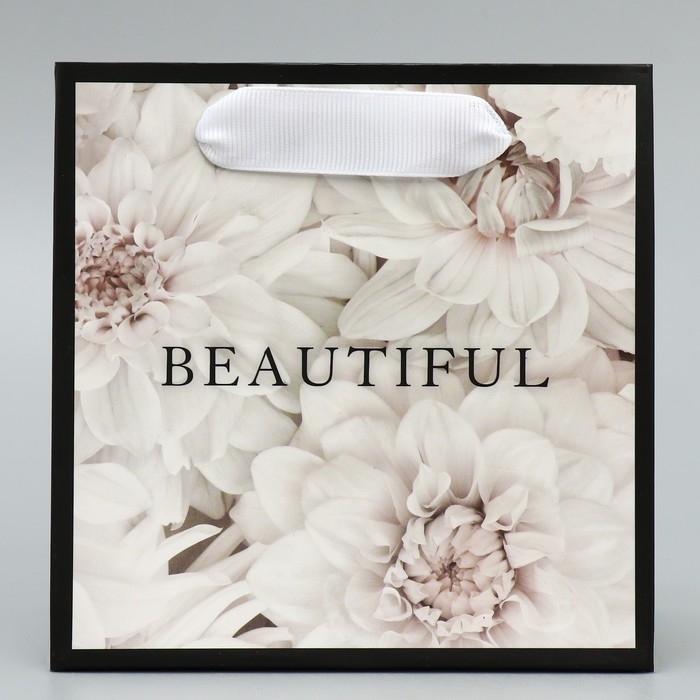 Пакет подарочный ламинированный квадратный, упаковка, &laquo;Красота внутри&raquo;, 14 х 14 х 9 см