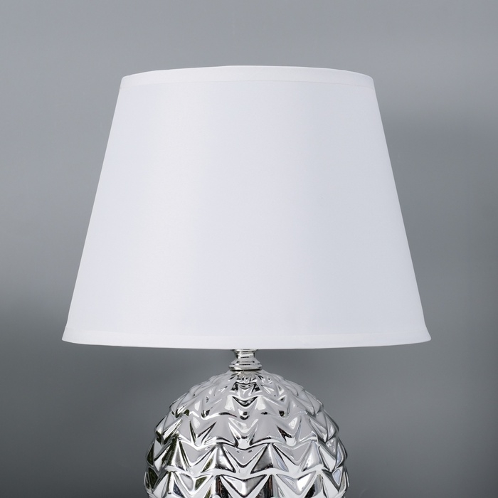 Настольная лампа с абажуром RISALUX &laquo;Шади&raquo;, Е14, 40 Вт, хром, 23&times;23&times;32 см