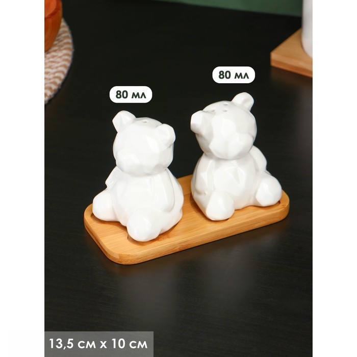 Набор фарфоровый для специй на бамбуковой подставке BellaTenero &laquo;Медведи&raquo;, 2 предмета: солонка 80 мл, перечница 80 мл, цвет белый