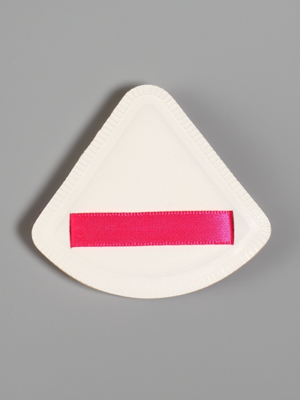 Спонж д/макияжа треуг с держат 7*7см  в пласт футляре латекс белый пакет QF