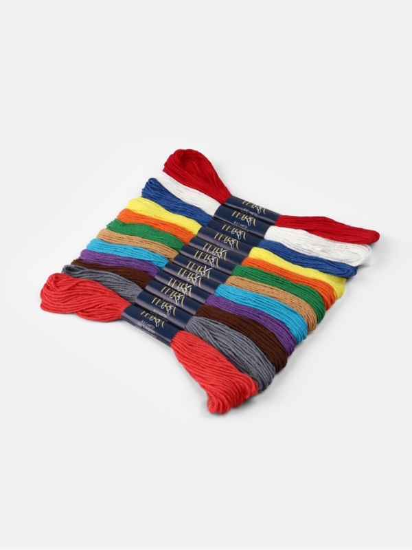 Набор ниток мулине хлопок 8&plusmn;1м (наб 12шт цена за наб) №19 TR