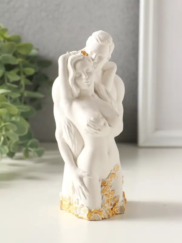 Статуэтка "Влюбленные" 14х6 см, гипс, белый с позолотой