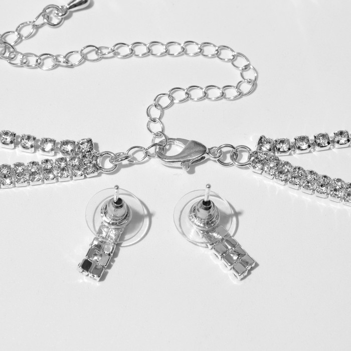 Набор 2 предмета: серьги, чокер &laquo;Лёд&raquo; 2 ряда, цвет белый в серебре, 44,5 см