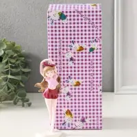 Сувенир полистоун "Девочка в розовых шортках" 5х5х15 см