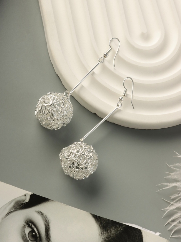 Серьги висячие &laquo;Шарик&raquo; переплетение, цвет серебро, 6,5 см