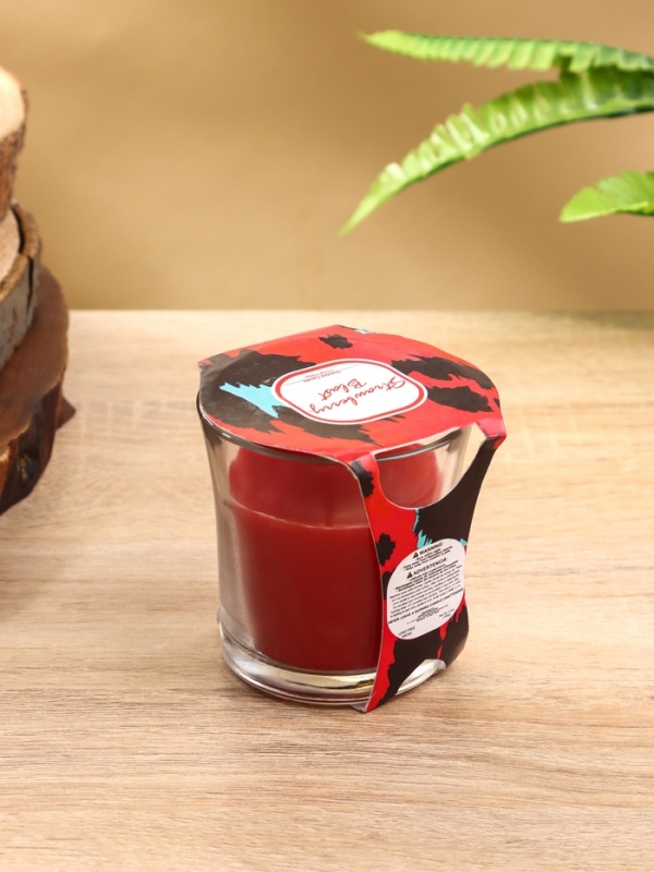 Свеча ароматическая "Candle" 100 гр, клубничный взрыв
