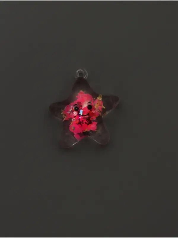 Подвеска для творчества акрил "Улыбчивая звёздочка" светится в темноте МИКС 3х2,7х1 см