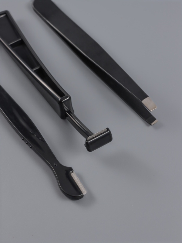 Набор для коррекции бровей, 5 шт.: пинцет, ножницы, 2 бритвы, щётка-расчёска