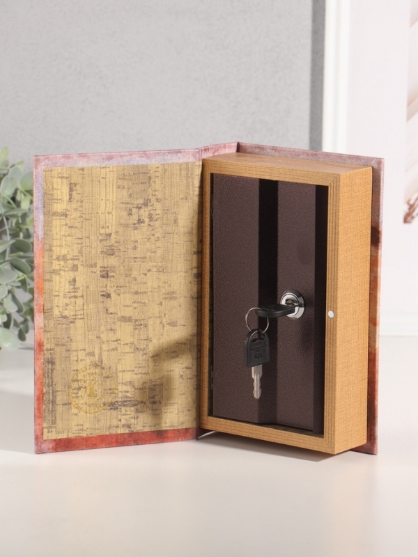 Сейф-книга дерево кожзам "Любовь" 21х13х5 см