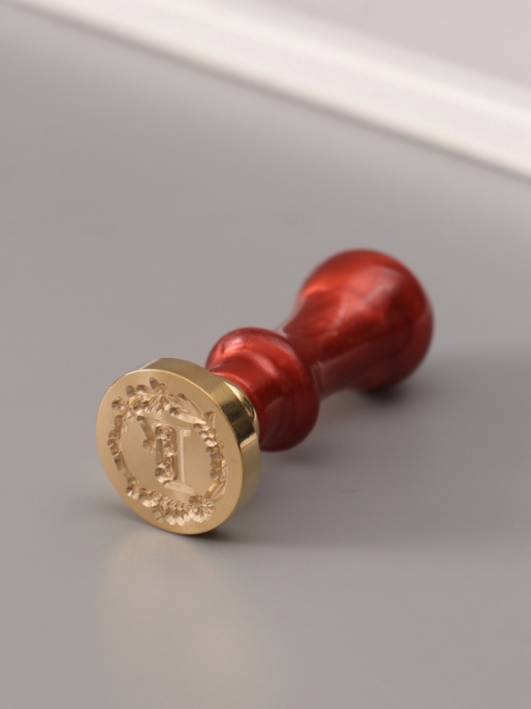 Печать для сургуча с пластиковой ручкой "Венок с буквой F" 2,5х2,5х6,3 см