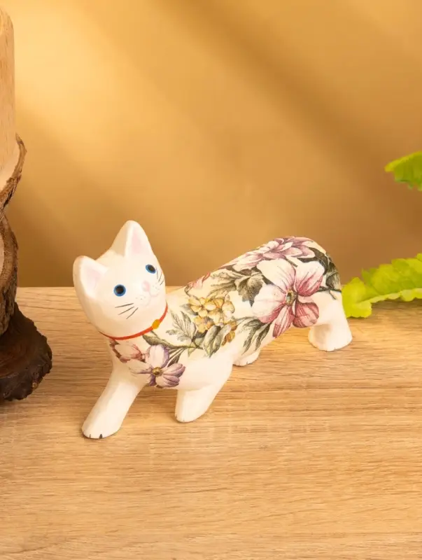 Сувенир &laquo;Котик в цветах&raquo;, 13&times;3&times;9 см, дерево, белый
